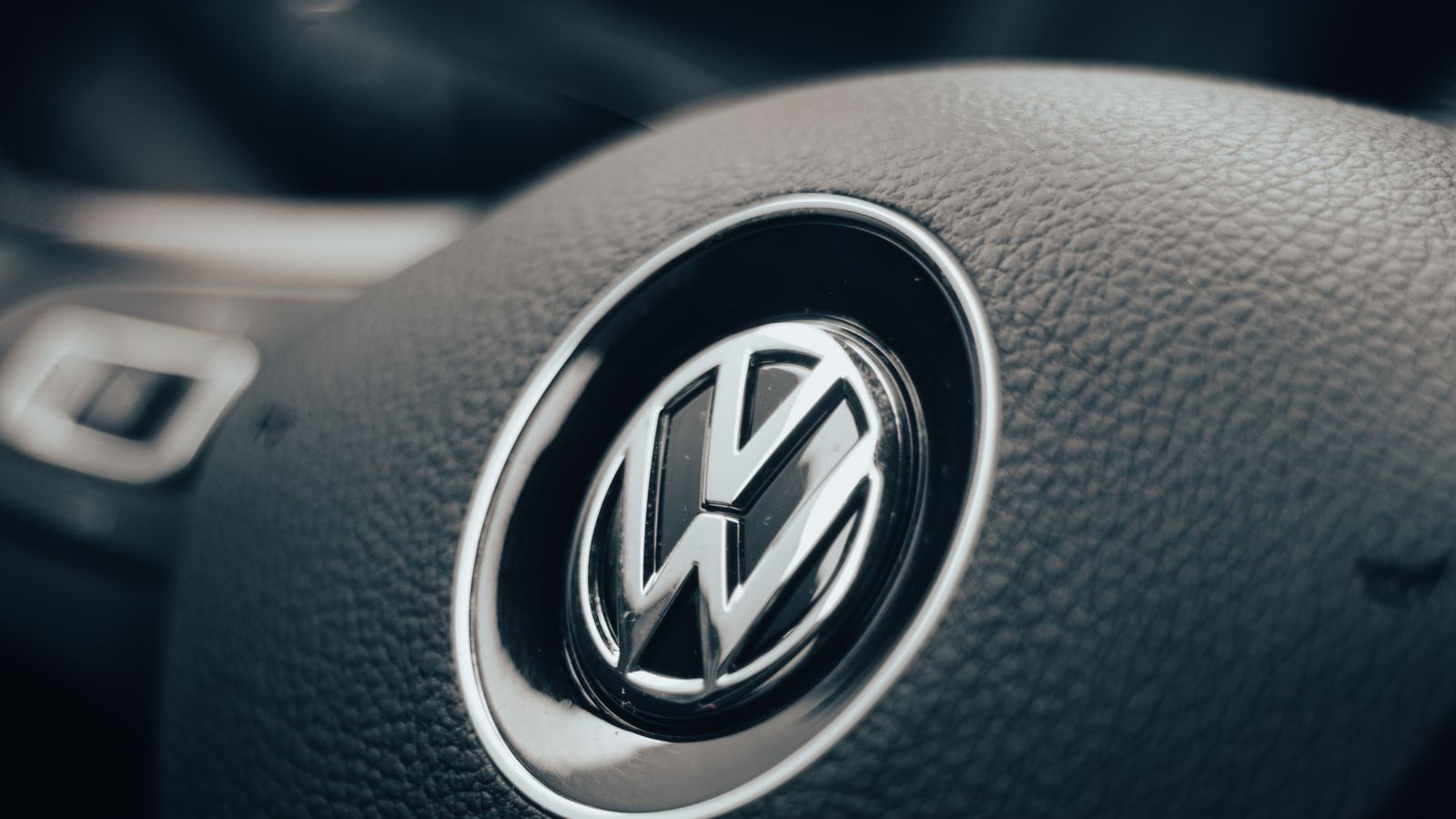 Професійний OBD-адаптер для діагностики VW Golf 7